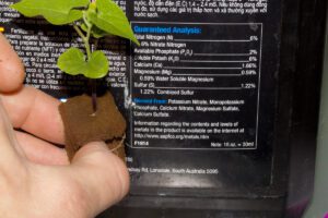 reading hydroponics fertilizers labels