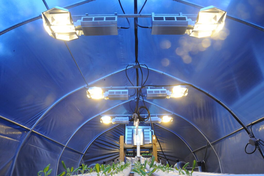 controlled hydroponic greenhouse climate